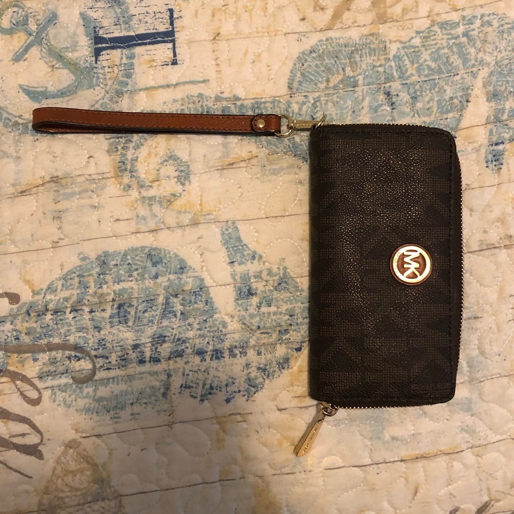 Michael Kors Large Wristlet